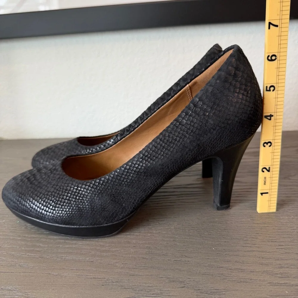 Clarks Collection Cushion Soft Black Snakeskin Embossed Platform Pumps 9.5M